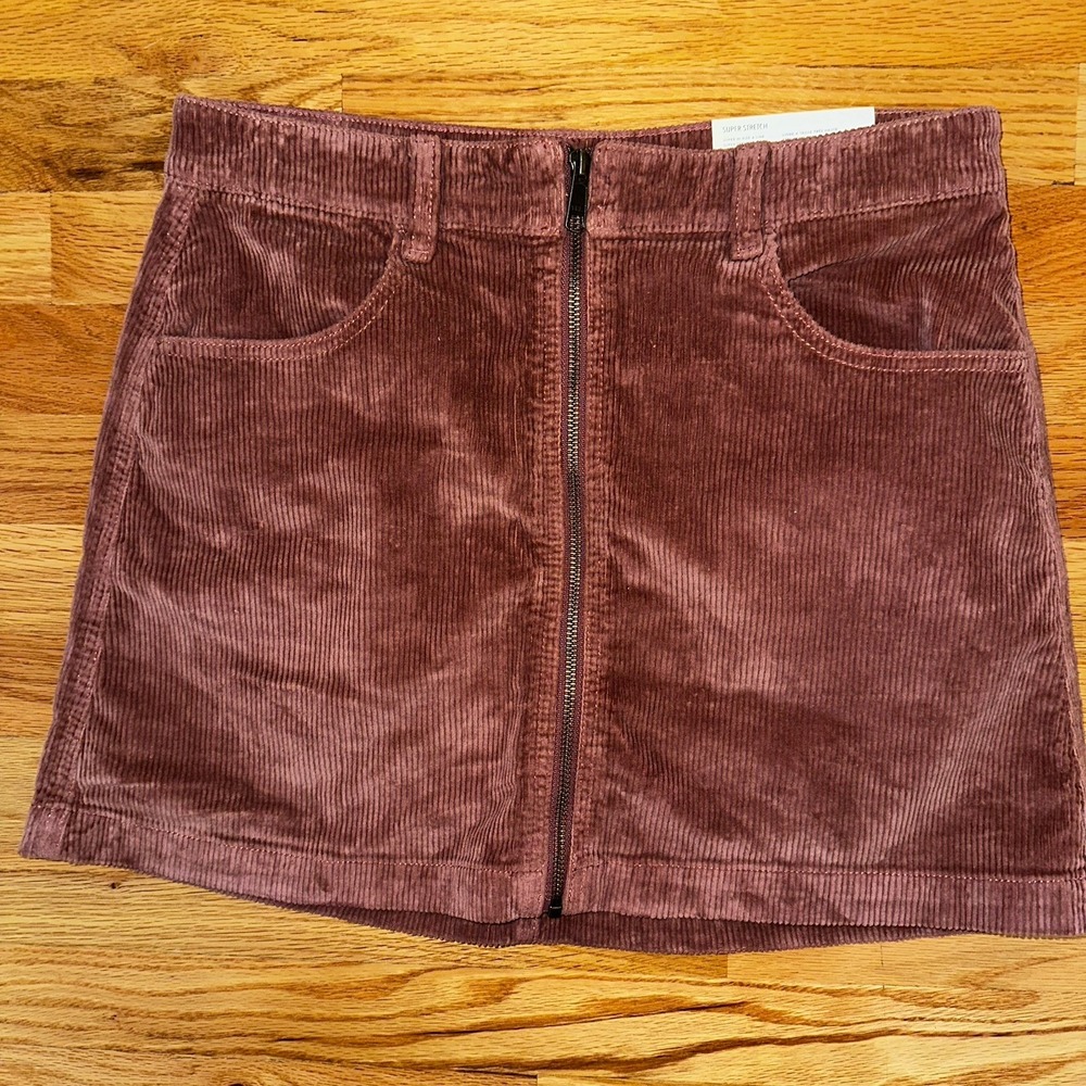 American Eagle Mauve Rose Super Hi Rise A Line Zip Up Corduroy Mini Skirt 8‎